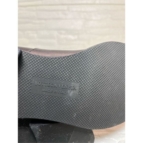 BOTTEGA VENETA Leather Riding Boots In Black - Picture 9 of 10